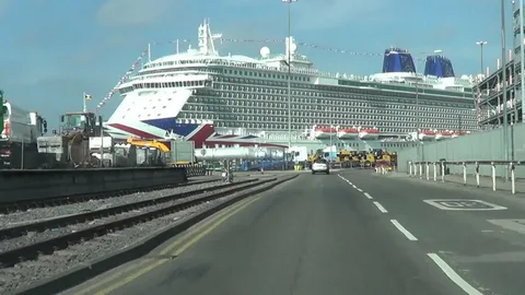 Reliable Southampton cruise port taxi transfers